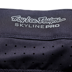 Skyline Pro Short Shell Mono Carbon