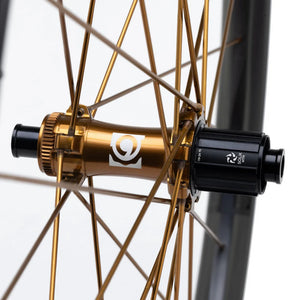 Solix - Whisp Carbon Front Wheel